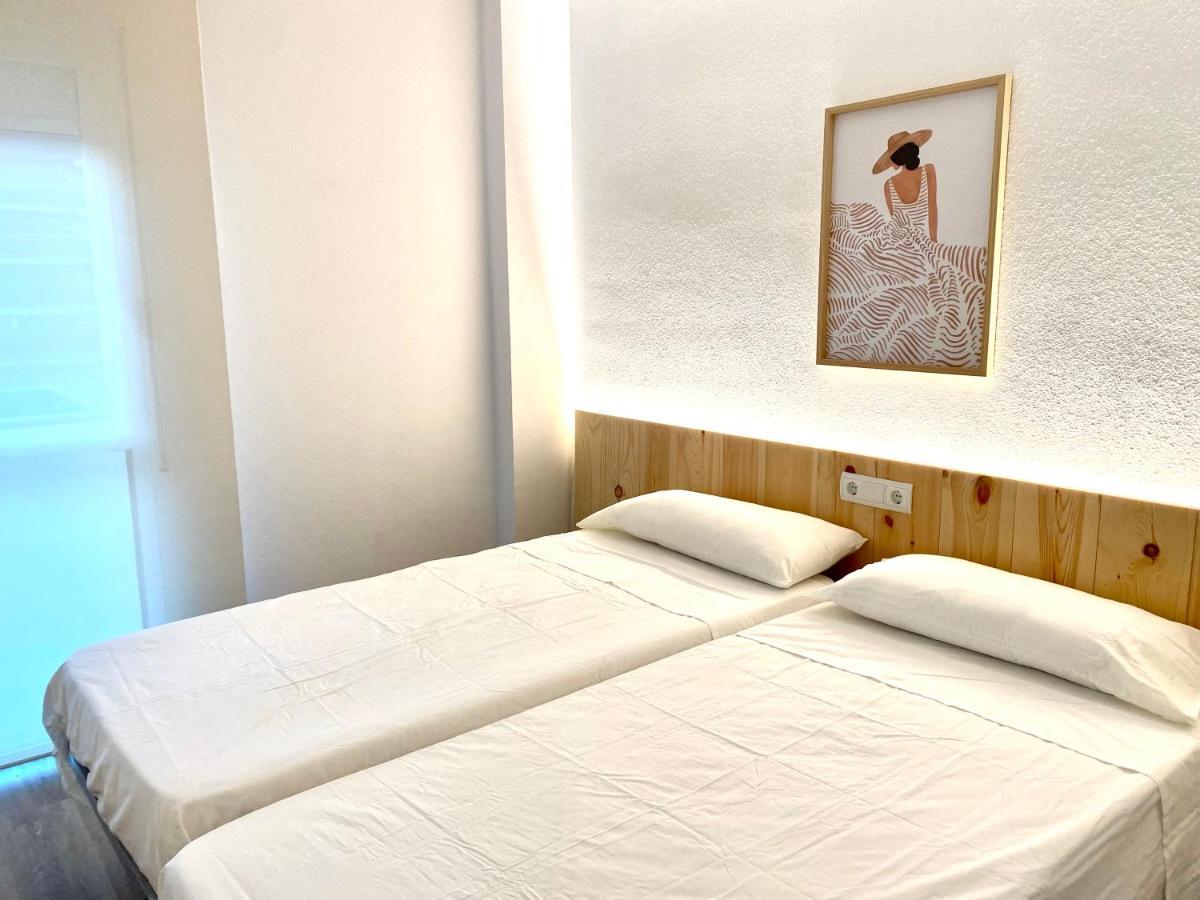 Apartamento Con 3 Habitaciones, Terraza Y Jardin Comunitario Con Piscina En سان أنتوني دي كالونخي المظهر الخارجي الصورة